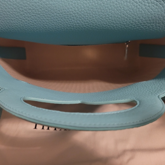 JAPAN 🪷 LIMTIED 2WAY TIFFANY & CO Blue Leather Medium Tote Bag NEW - Picture 10 of 13